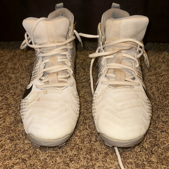 Nike Alpha Football Cleats. - Picture 1 of 6